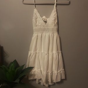 White summer dress. Open back tie